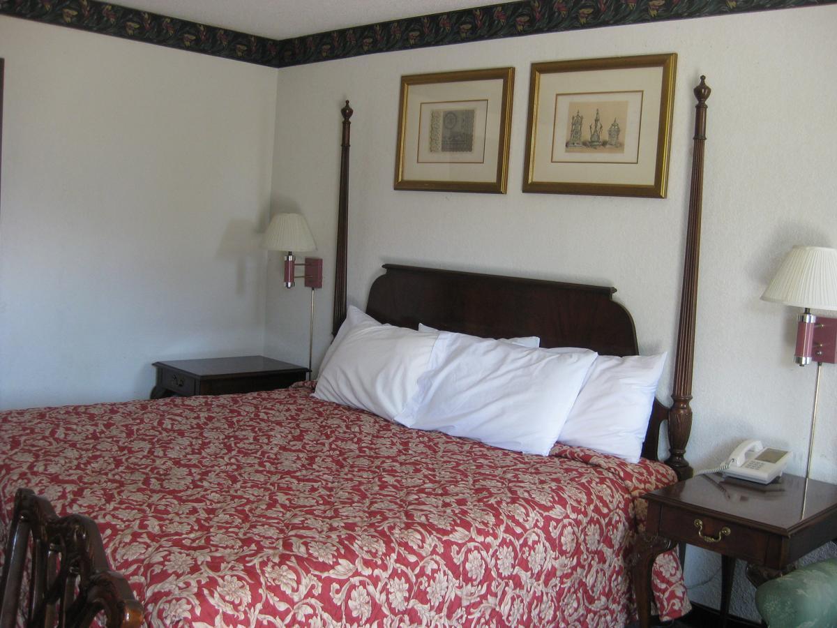 Regency Inn Of Naperville Zewnętrze zdjęcie